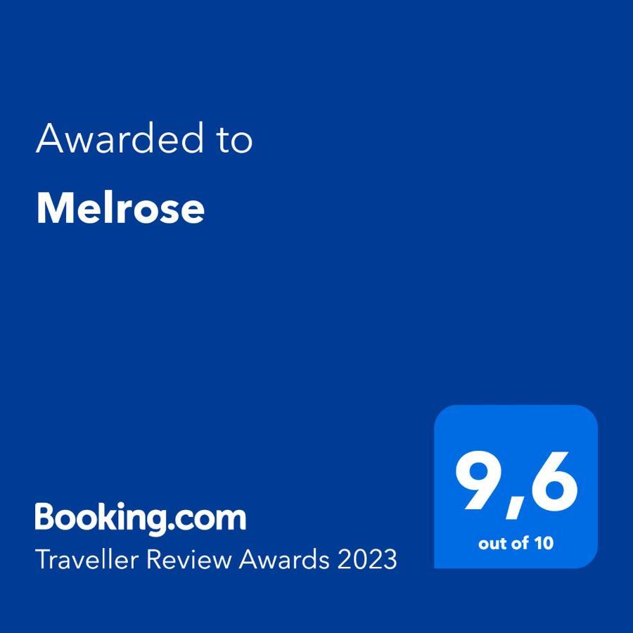 אפרטהוטל סקופלוס טאון Melrose מראה חיצוני תמונה